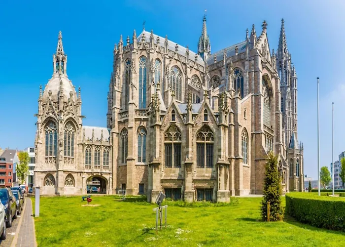 Duplex By The Coast With Stunning Sea Views *