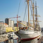 Duplex By The Coast With Stunning Sea Views * Ostende
