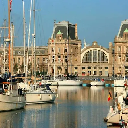 Duplex By The Coast With Stunning Sea Views Appartement Oostende